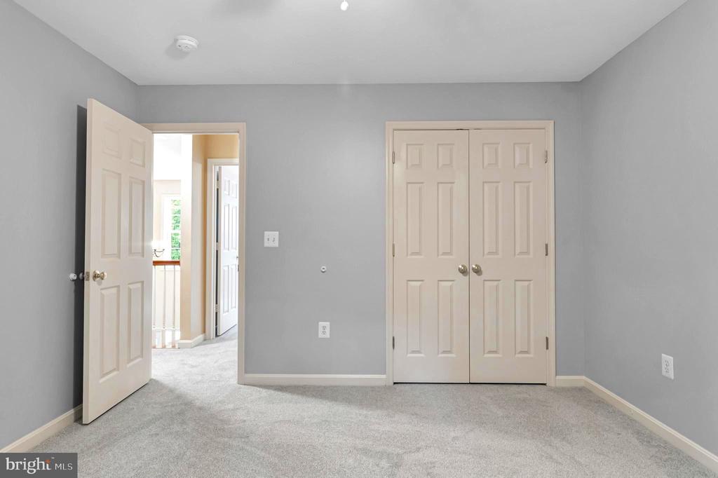 9400 AMERICA LANE