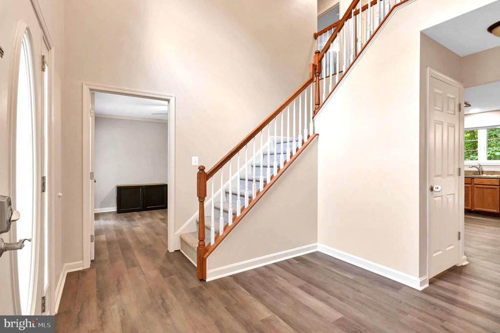 9400 AMERICA LANE