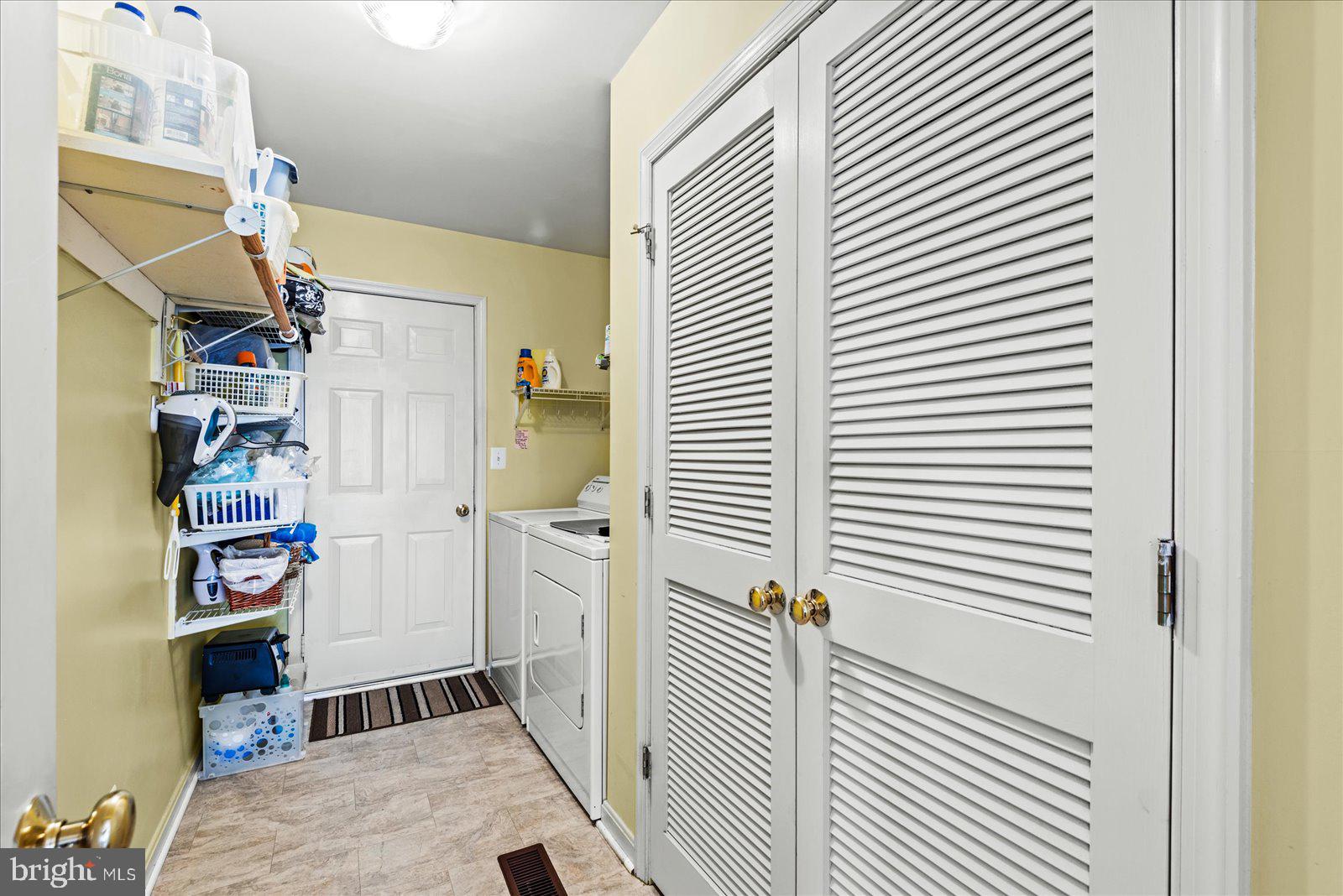 10415 KINGS COVE COURT