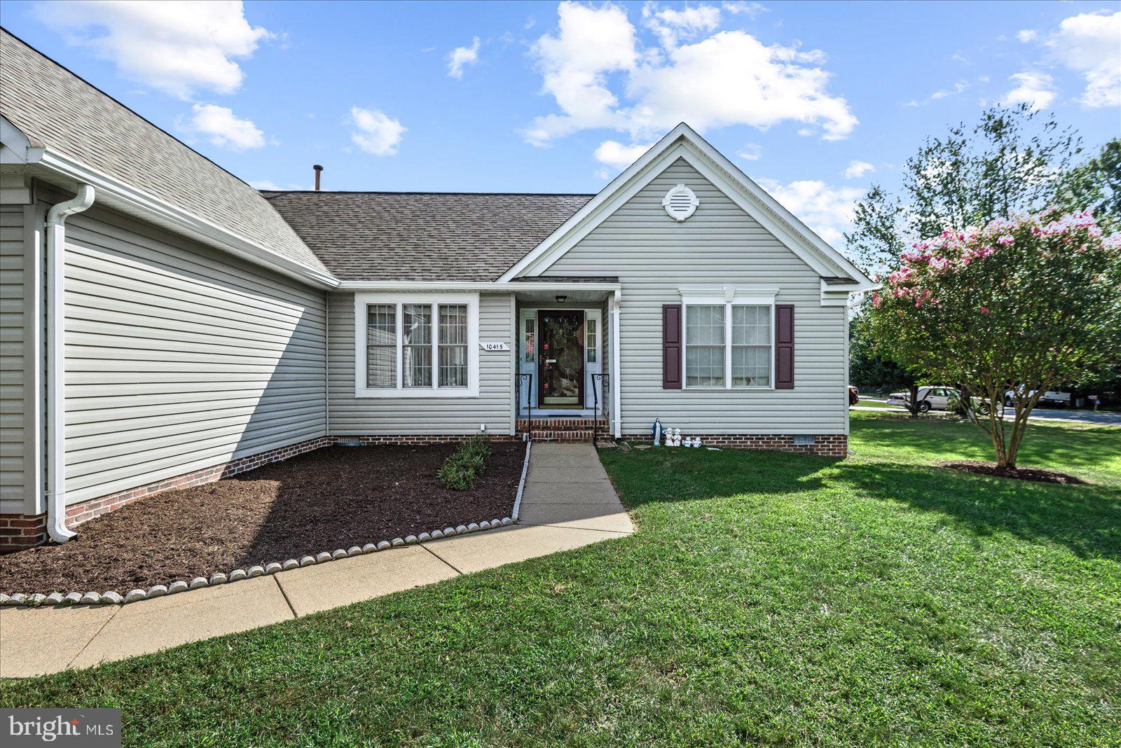 10415 KINGS COVE COURT