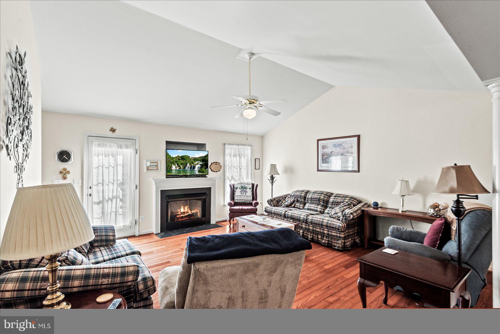 10415 KINGS COVE COURT