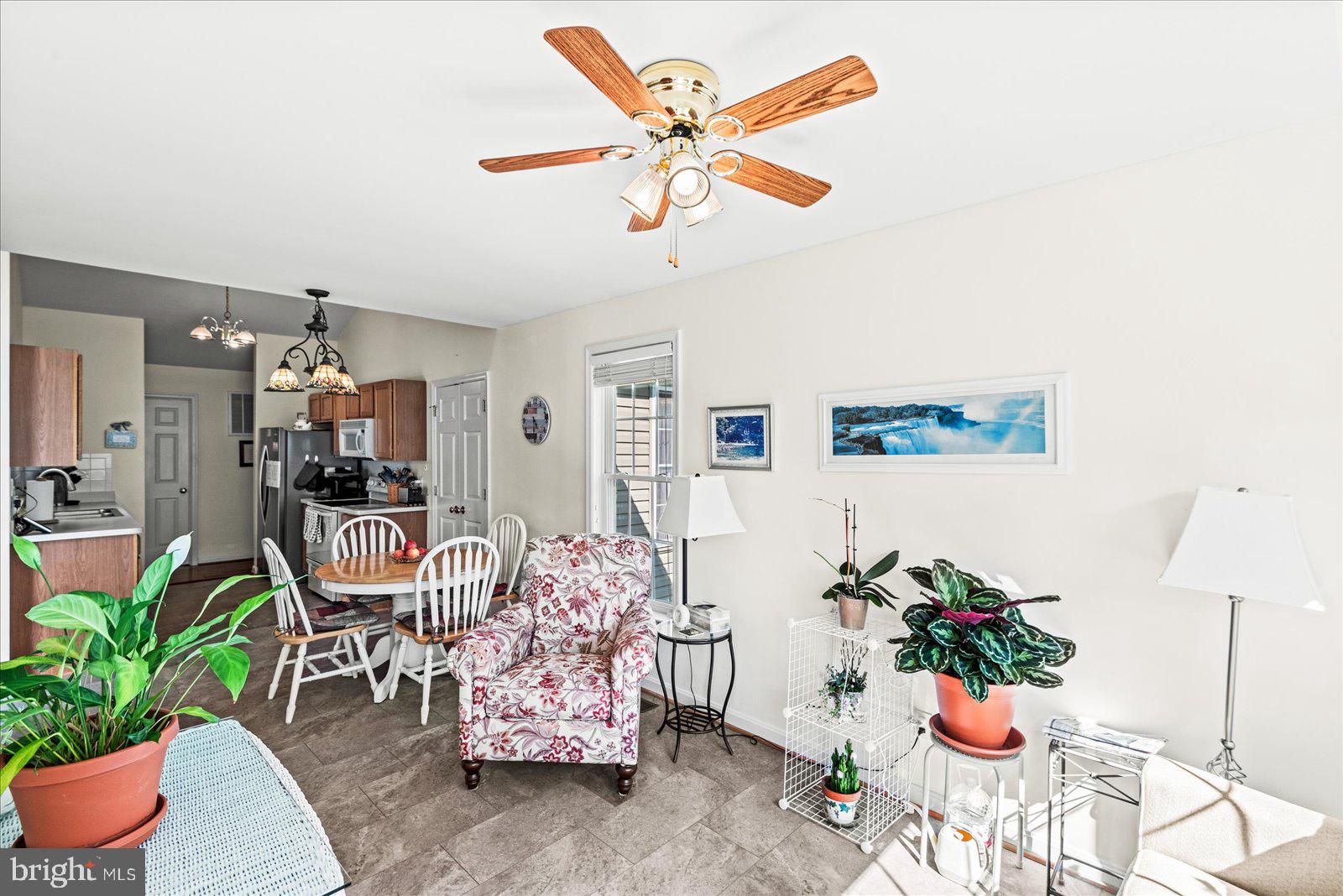 10415 KINGS COVE COURT