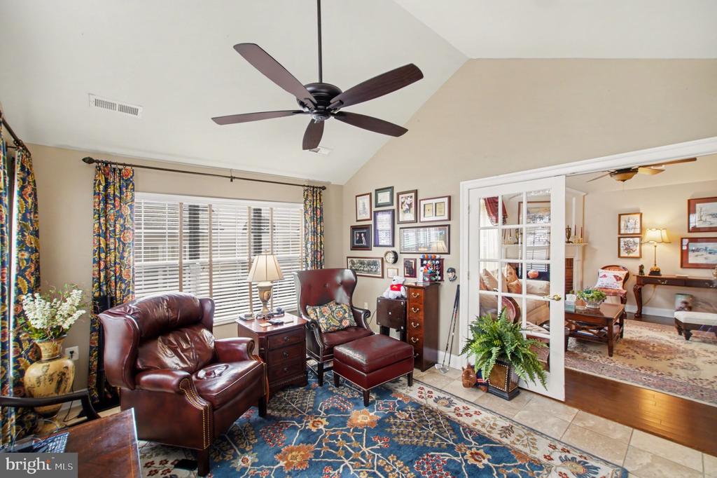 6223 AUTUMN LEAF DRIVE