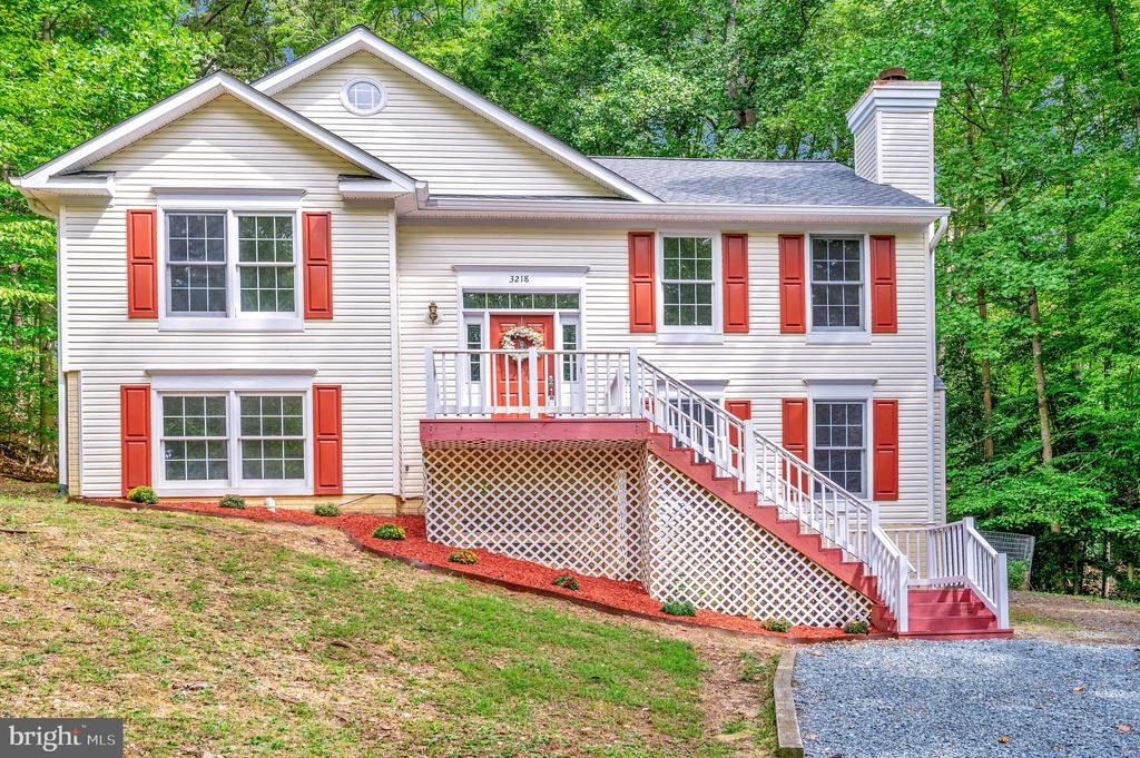 3218 TITANIC DRIVE