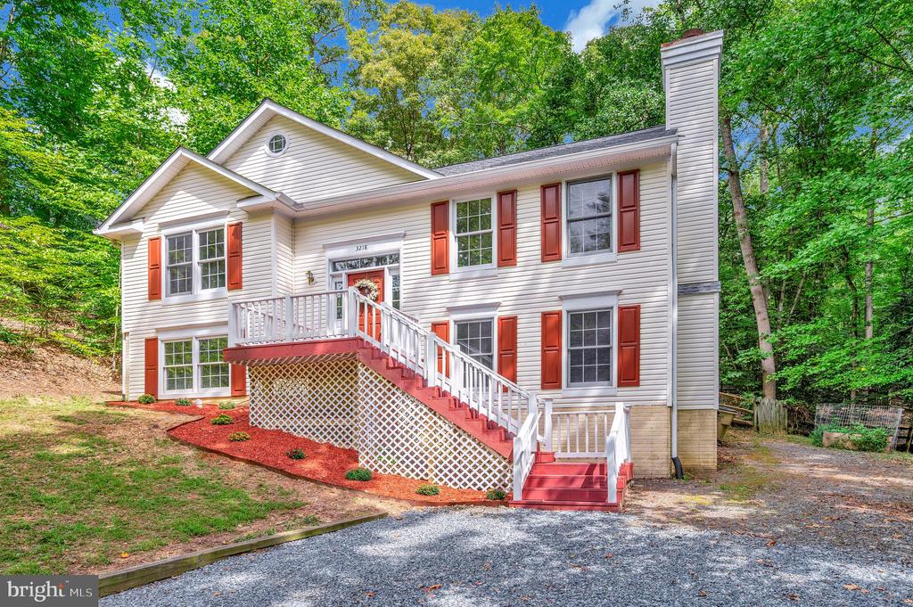 3218 TITANIC DRIVE