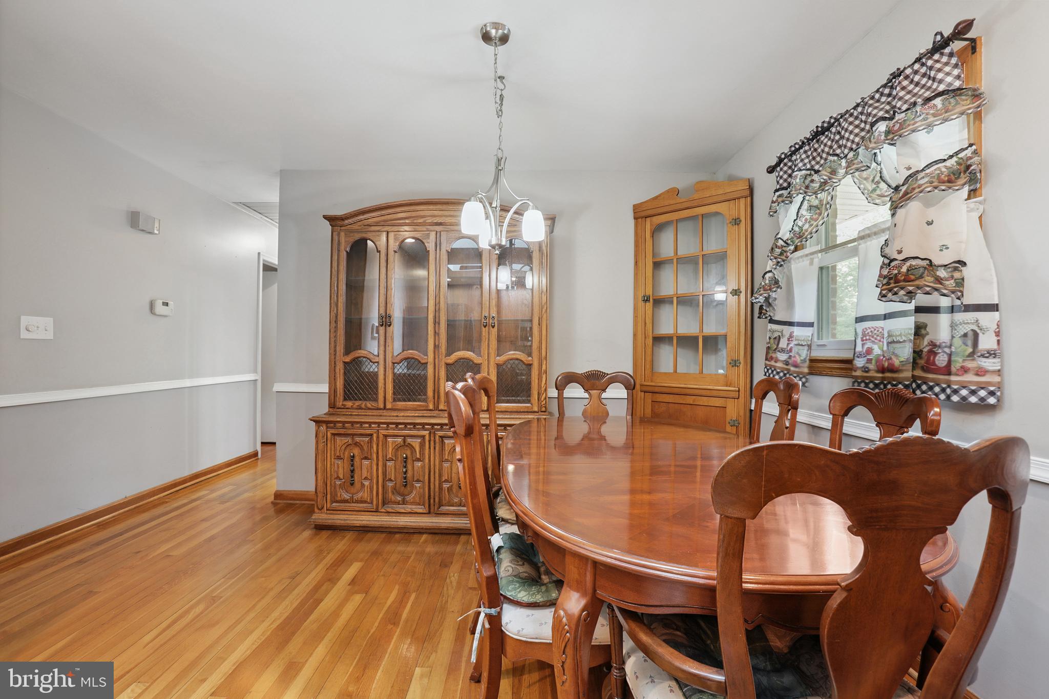 215 MOUNT PLEASANT BOULEVARD