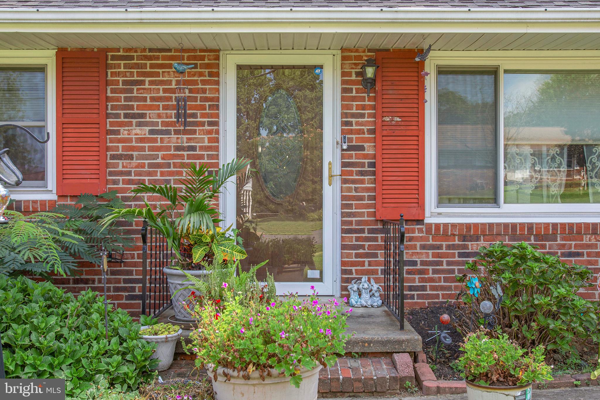 215 MOUNT PLEASANT BOULEVARD