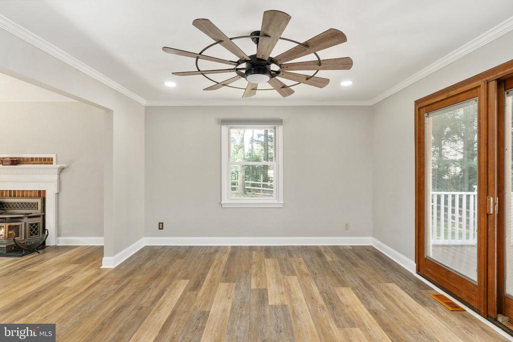 31 APACHE LANE