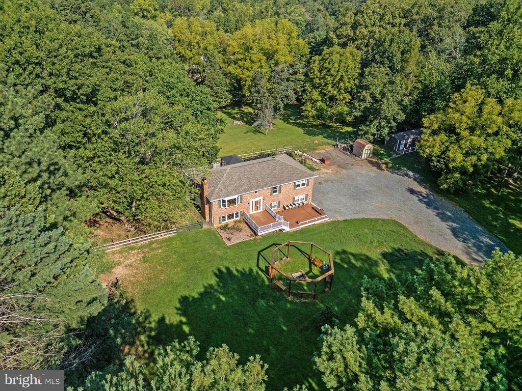 31 APACHE LANE