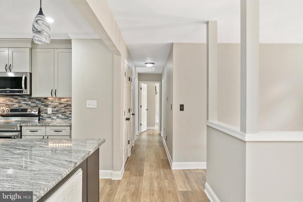 31 APACHE LANE