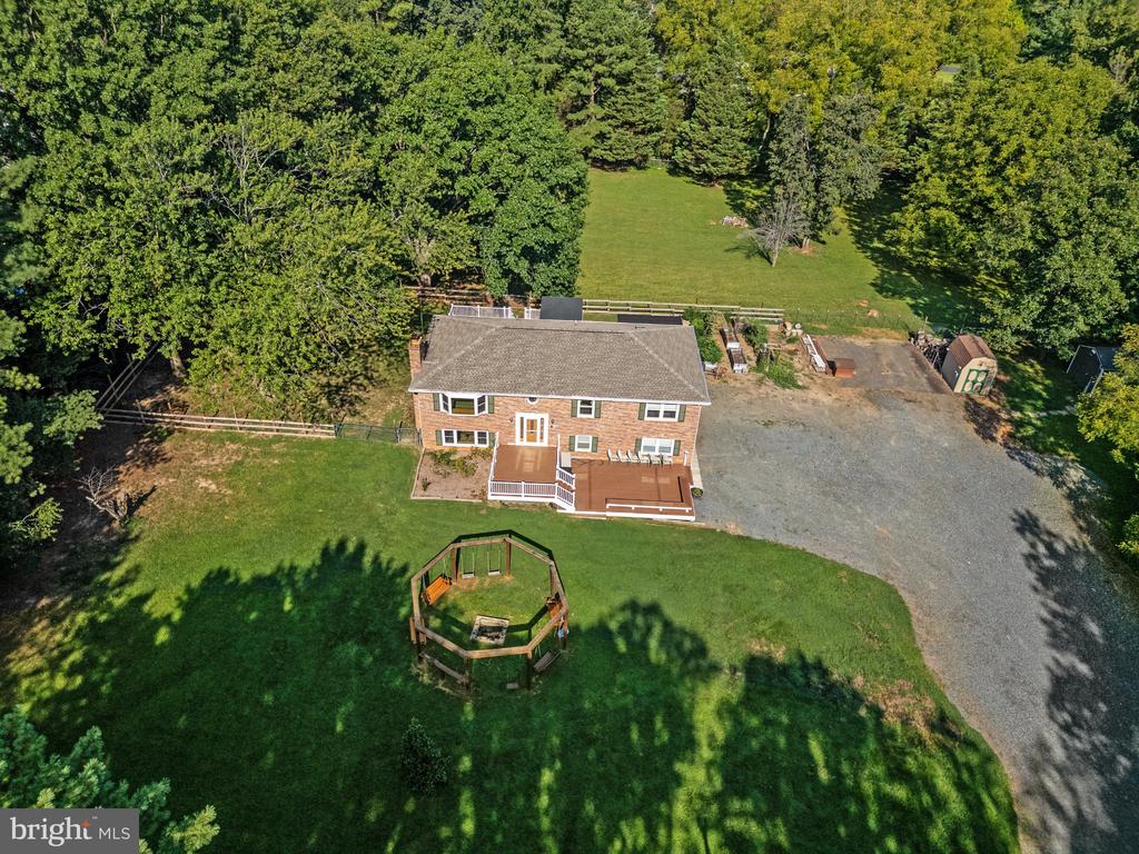 31 APACHE LANE