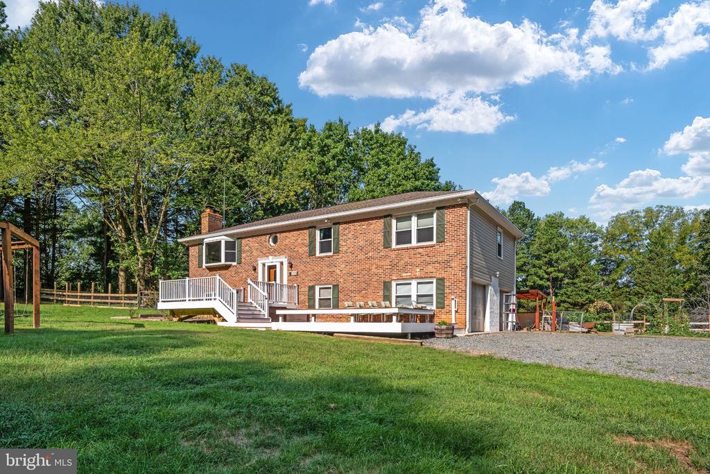 31 APACHE LANE