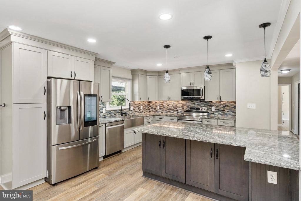 31 APACHE LANE
