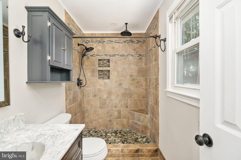 31 APACHE LANE