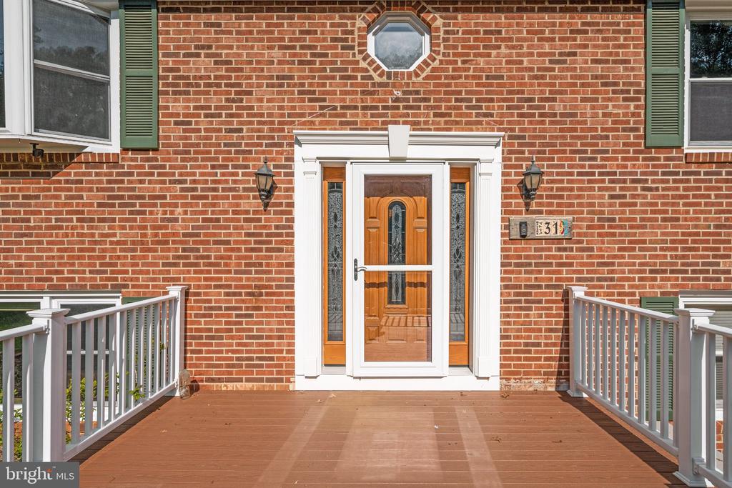 31 APACHE LANE