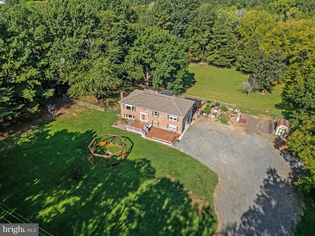 31 APACHE LANE