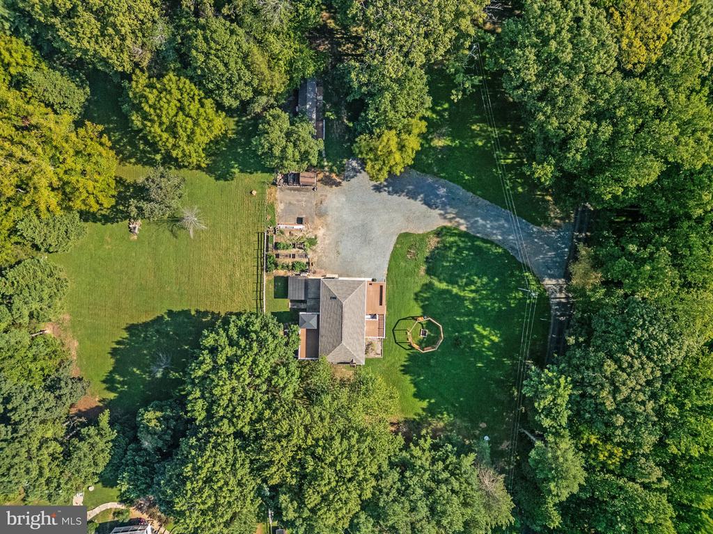 31 APACHE LANE