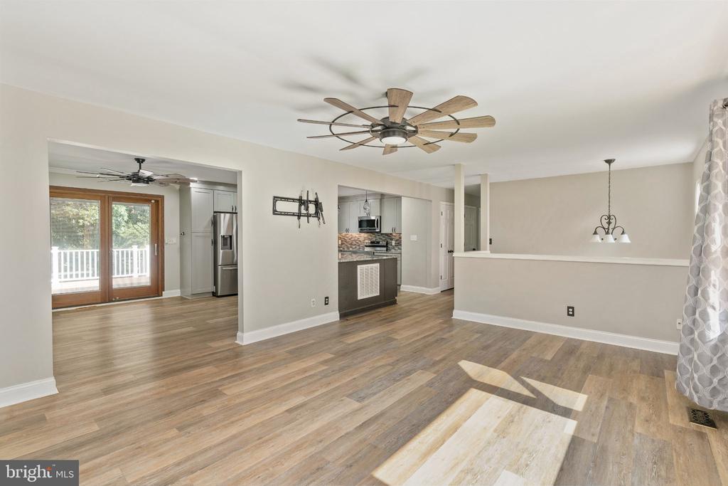 31 APACHE LANE