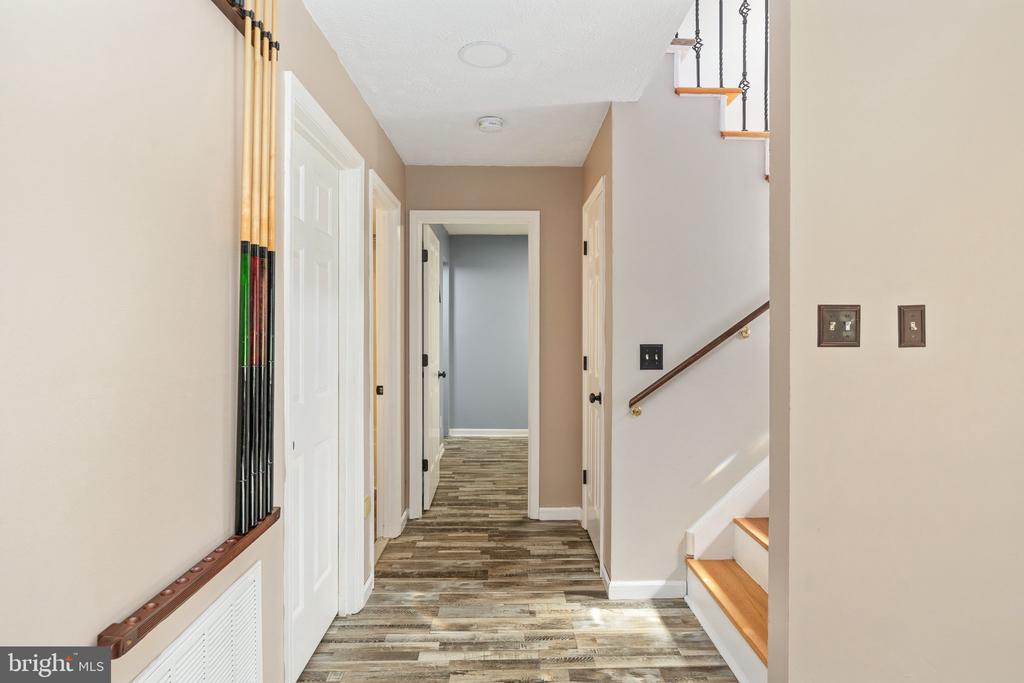 31 APACHE LANE