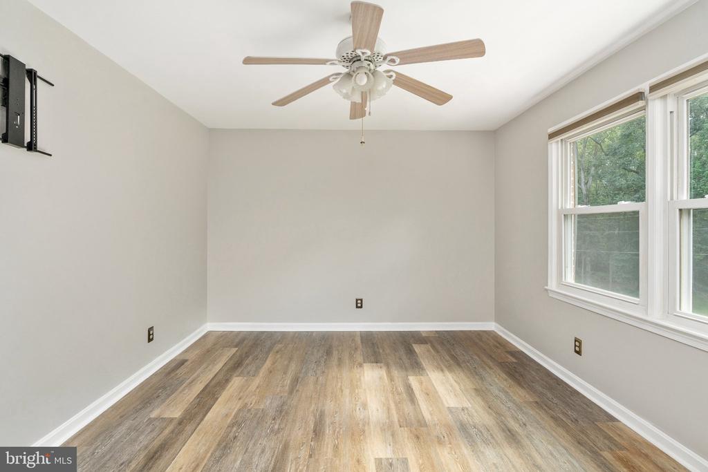31 APACHE LANE