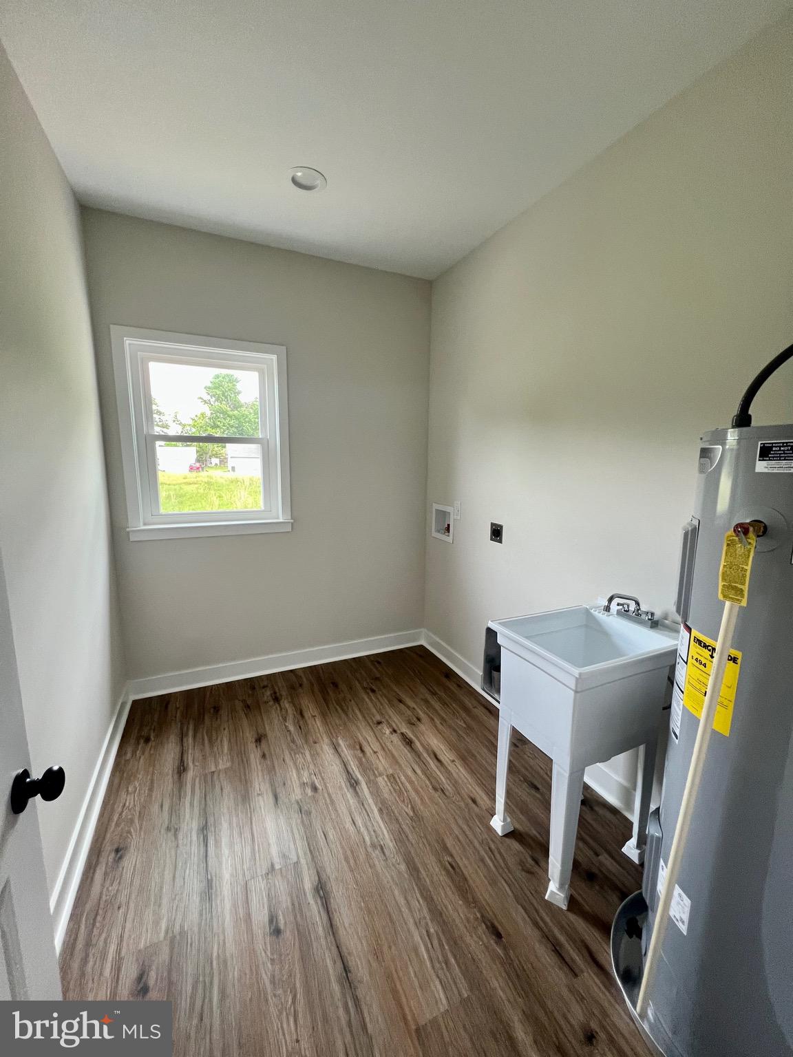 38 WEST POTOMAC DRIVE