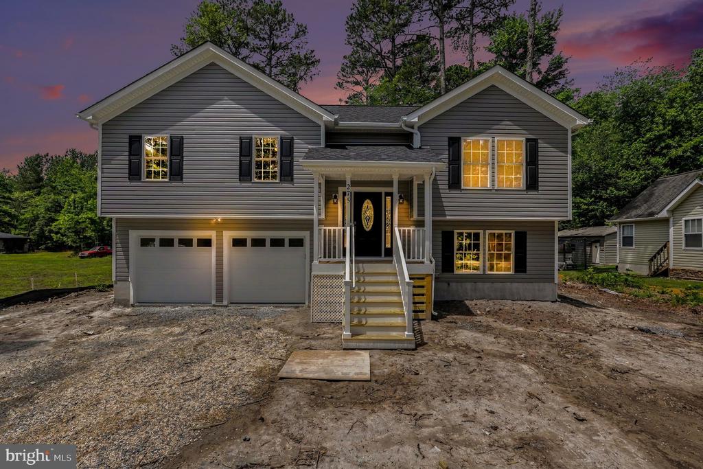 275 GREENWAY DR