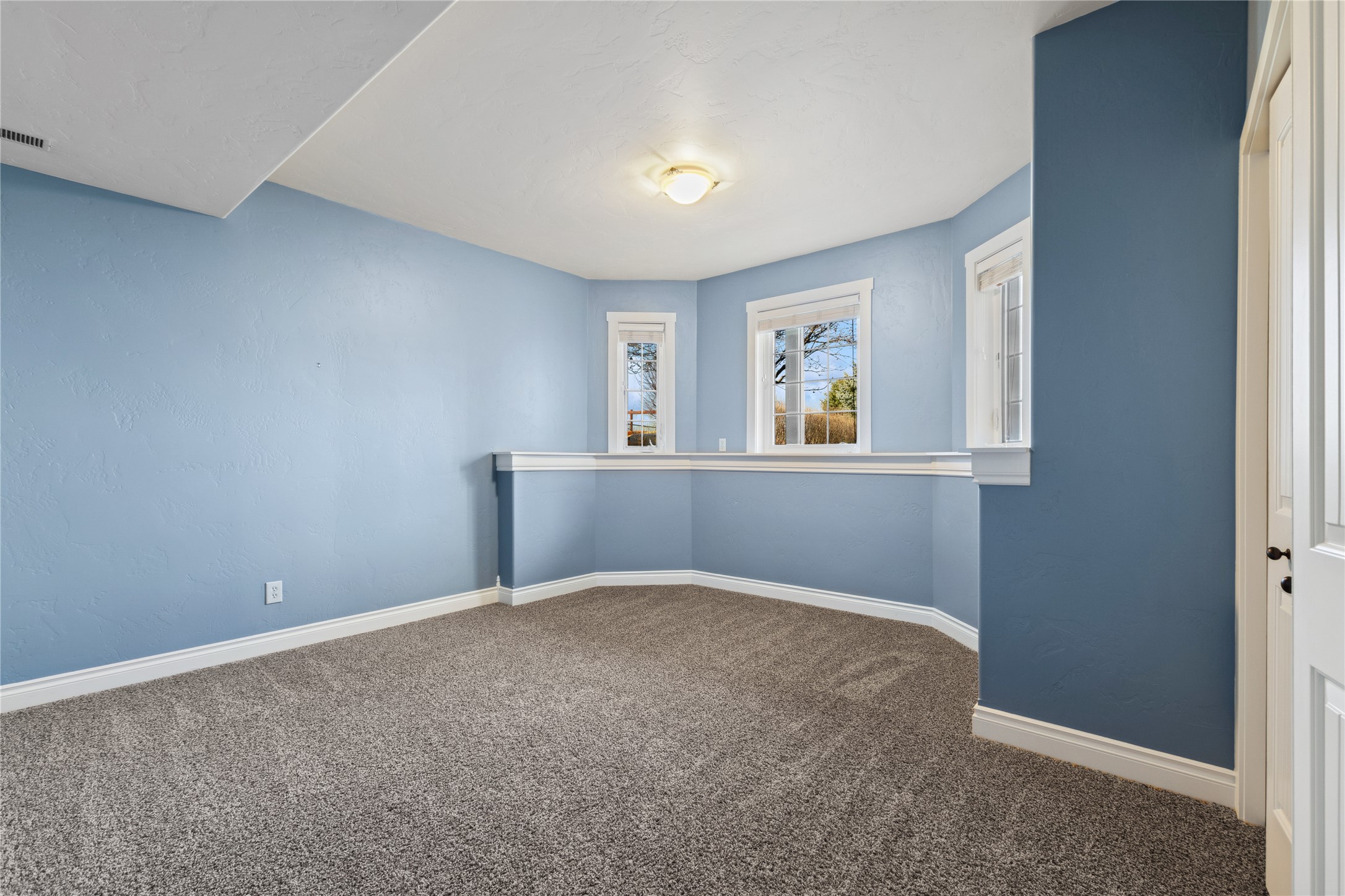 266 W Bowman Drive