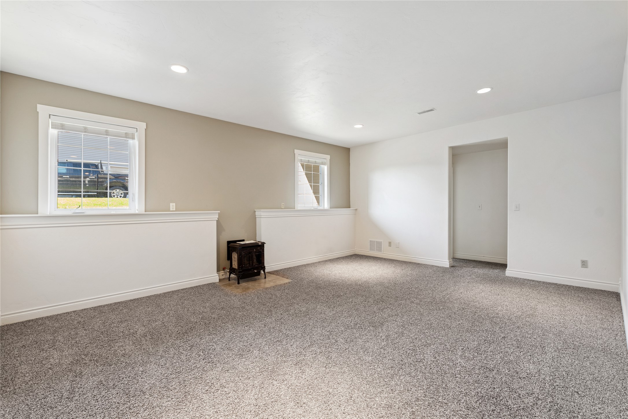 266 W Bowman Drive