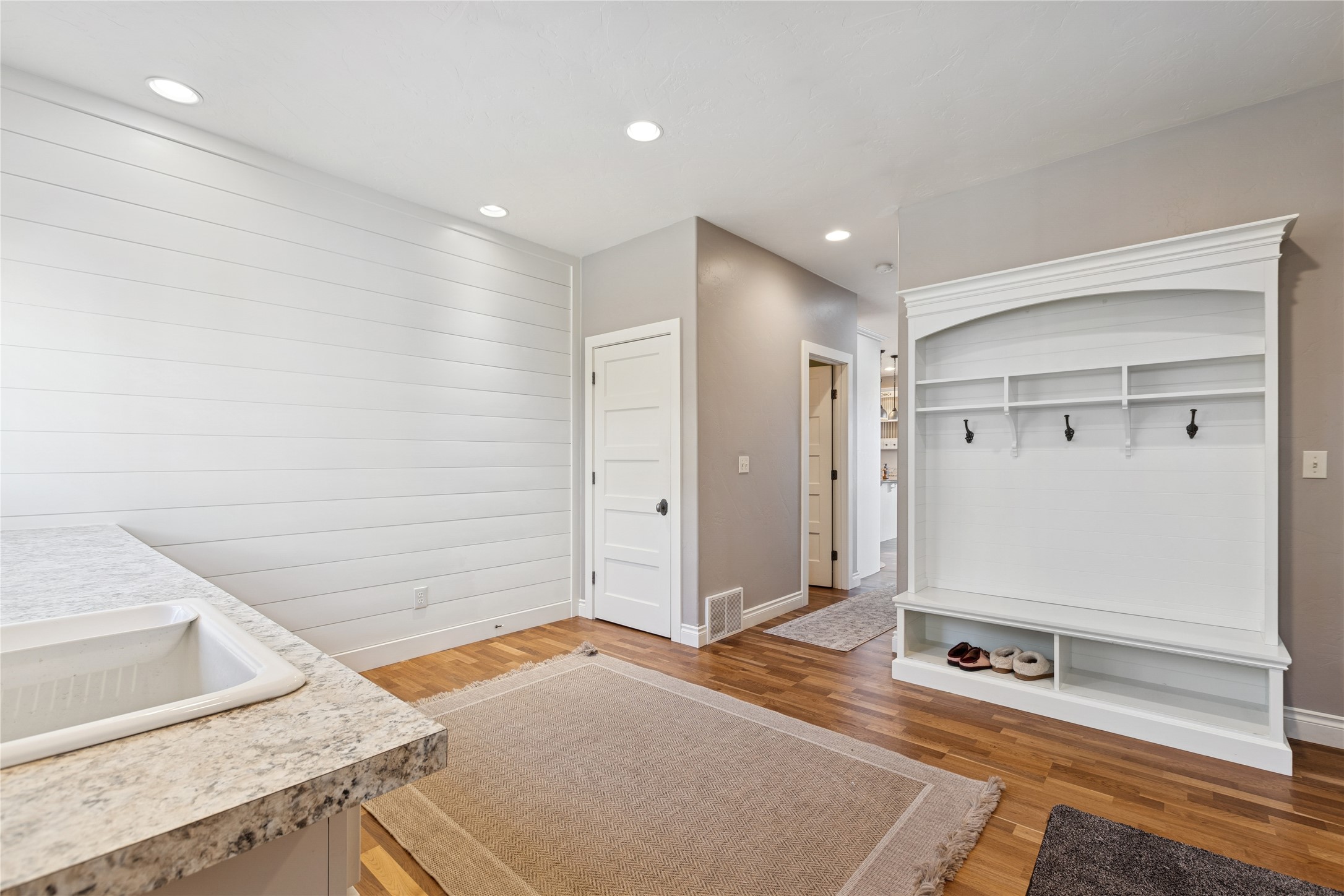 266 W Bowman Drive