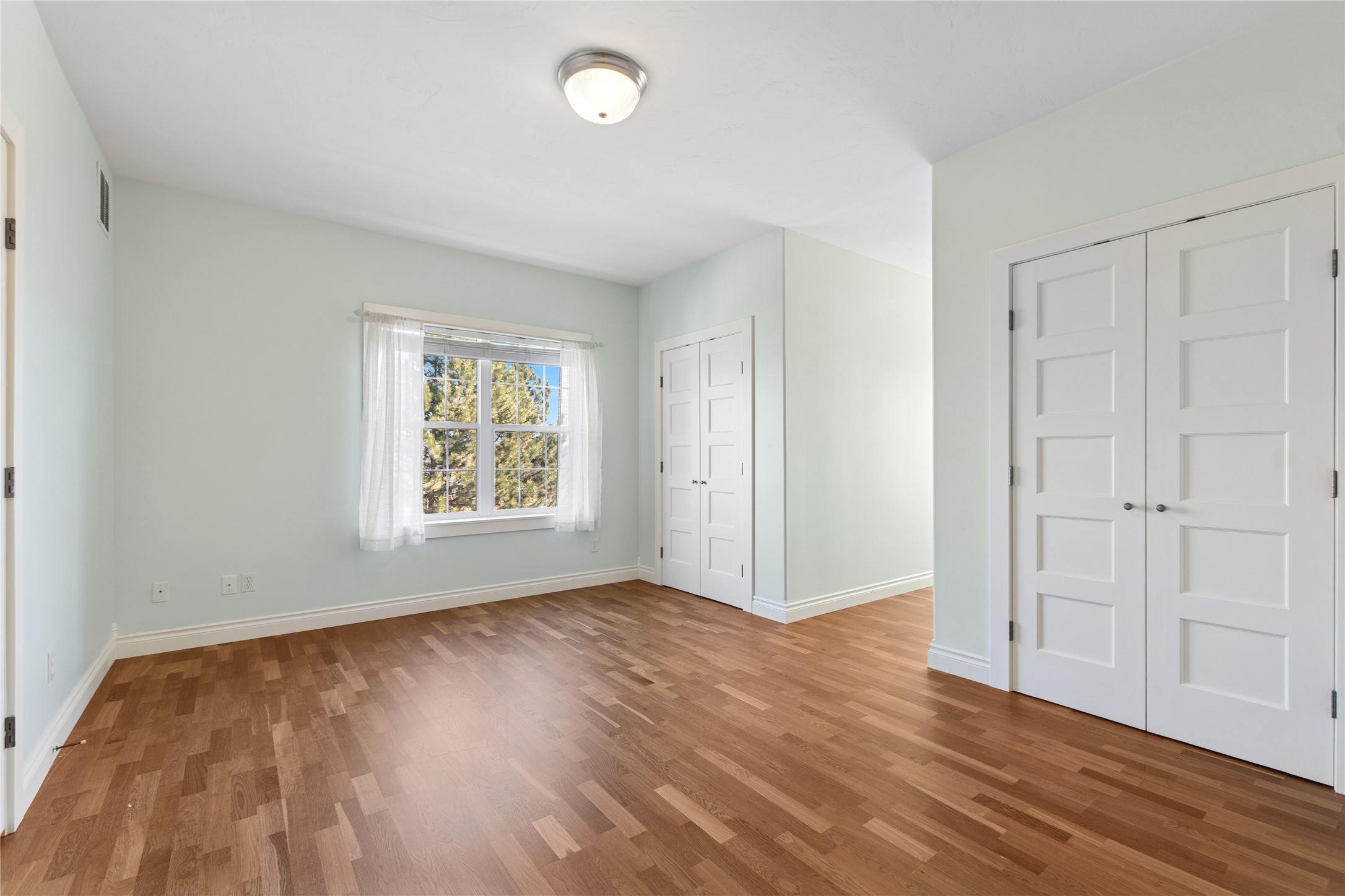 266 W Bowman Drive