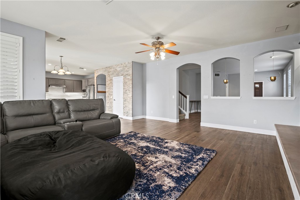 27836 Mariposa Lane