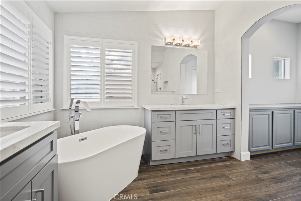 27836 Mariposa Lane