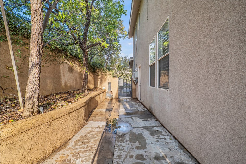 27836 Mariposa Lane