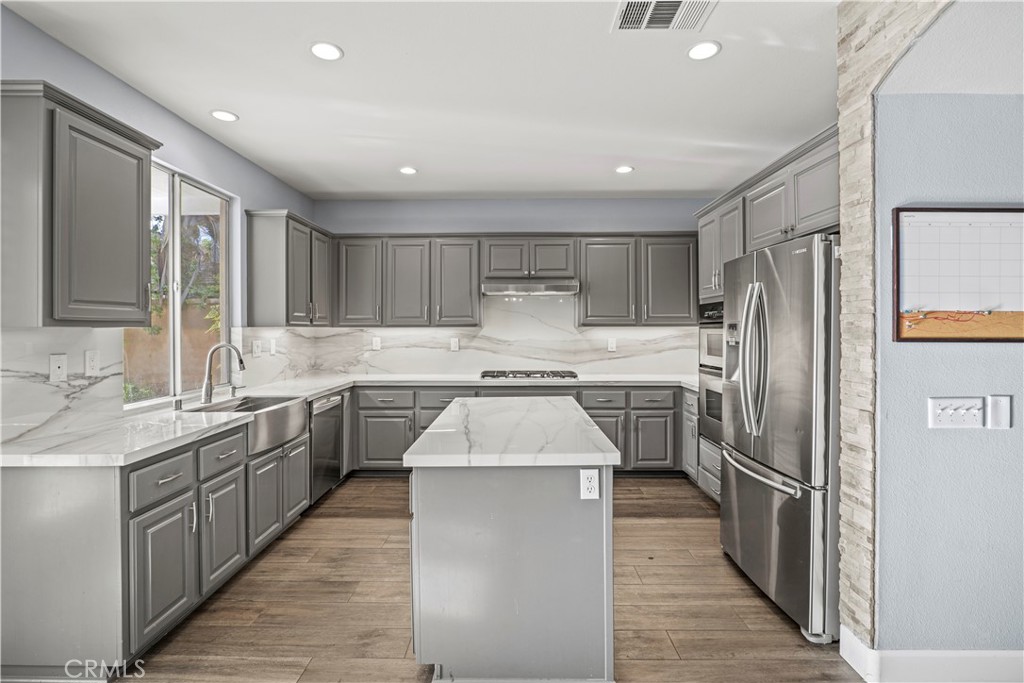 27836 Mariposa Lane