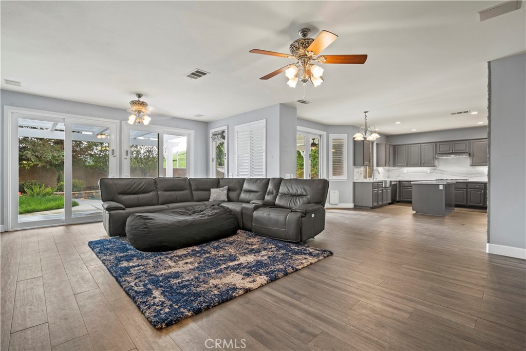 27836 Mariposa Lane
