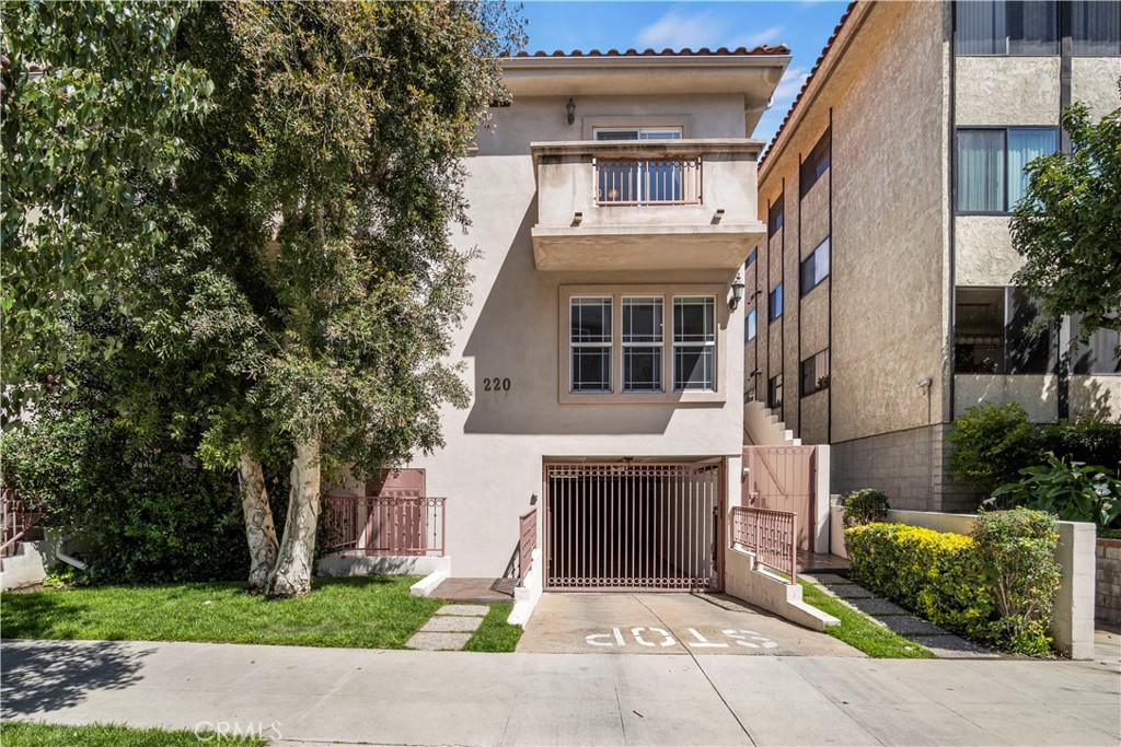 220 N Valley Street 102