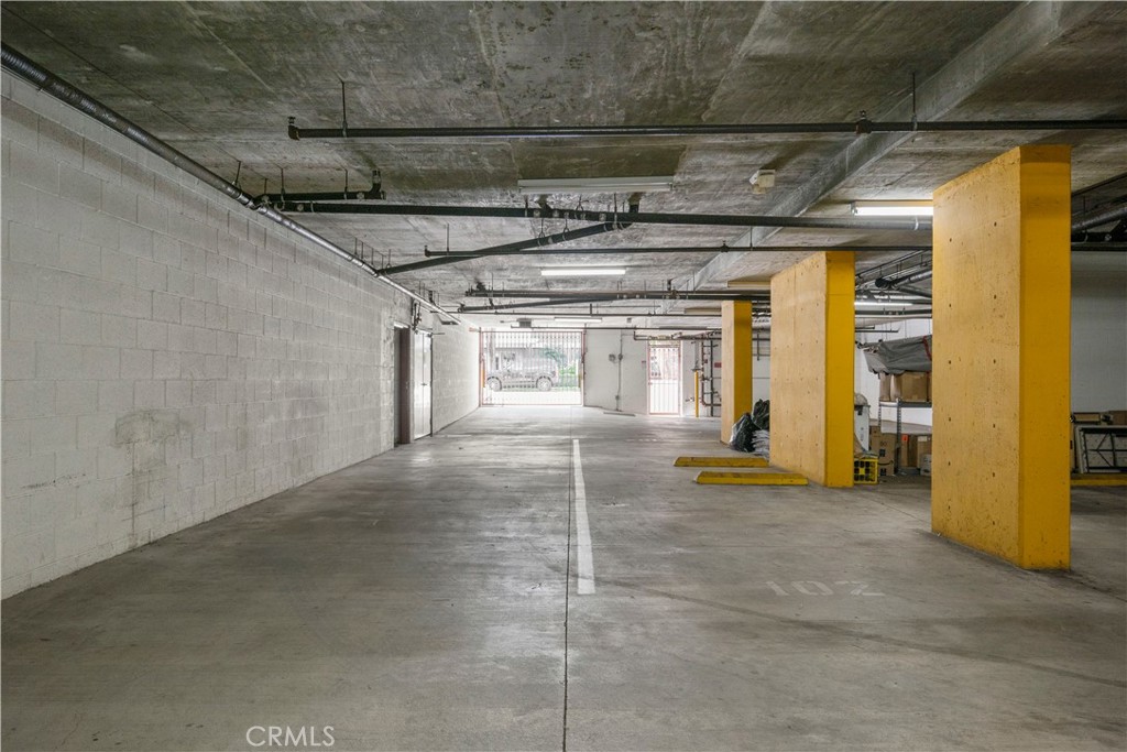 220 N Valley Street 102