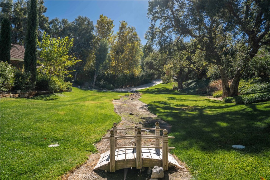 15533 Saddleback Road