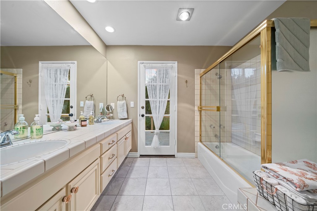 15533 Saddleback Road