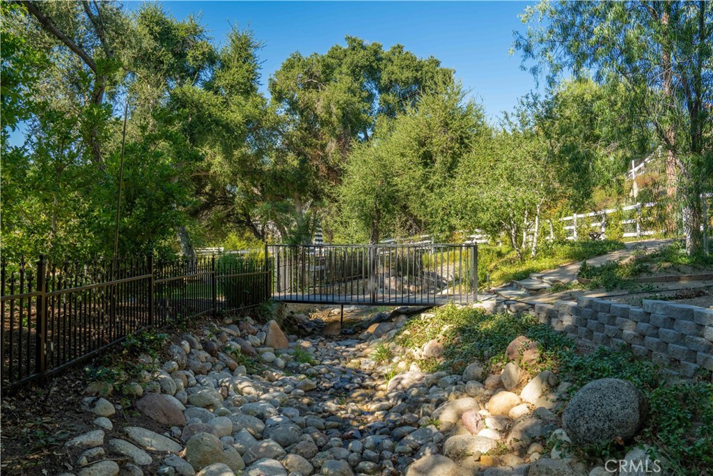 15533 Saddleback Road