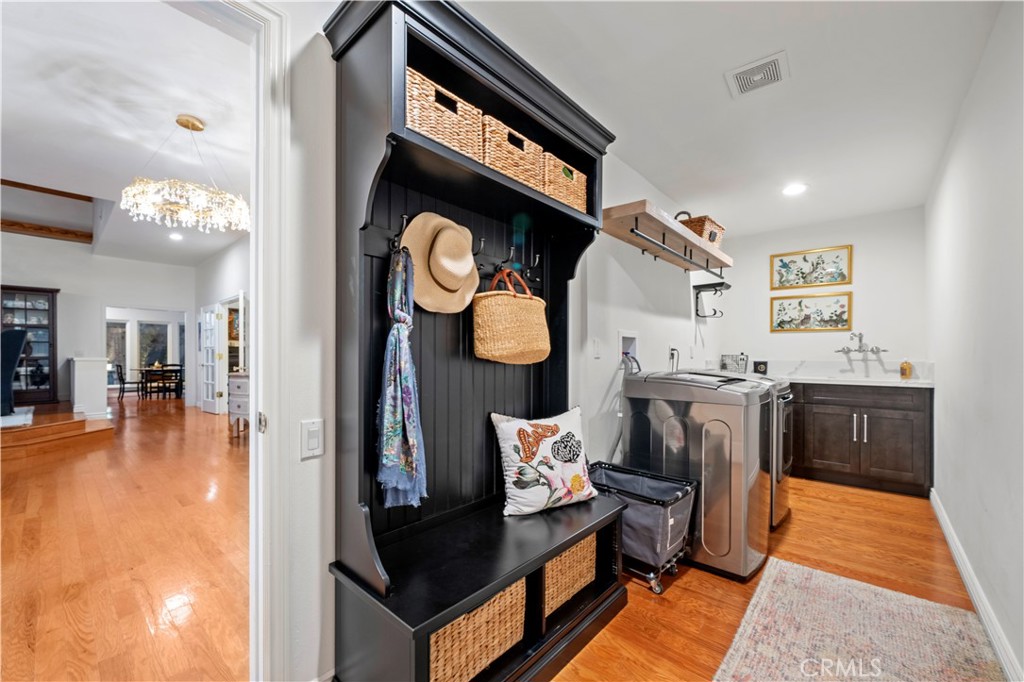 15533 Saddleback Road