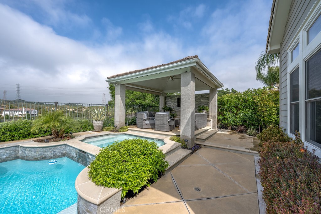 27045 Timberline Terrace