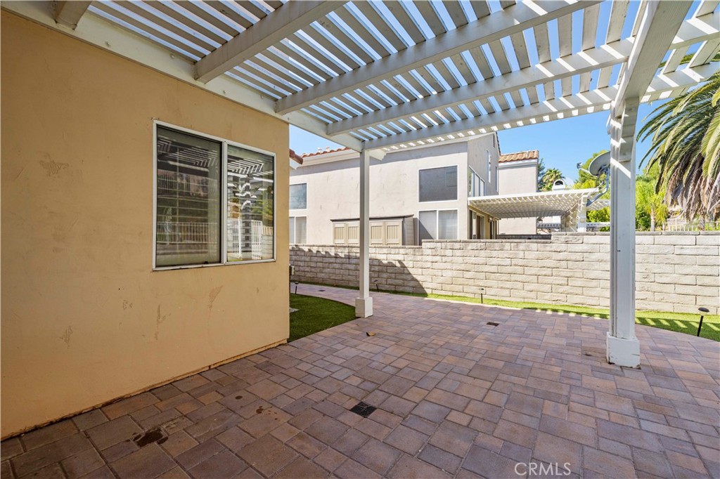 25815 Dickens Court 8