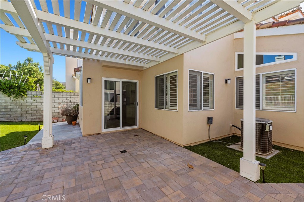 25815 Dickens Court 8