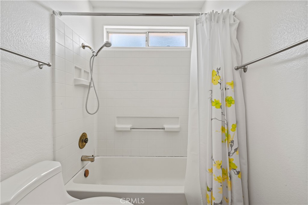 25815 Dickens Court 8