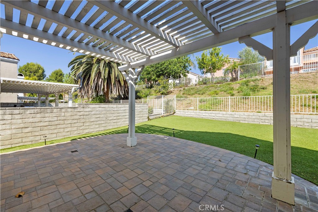 25815 Dickens Court 8
