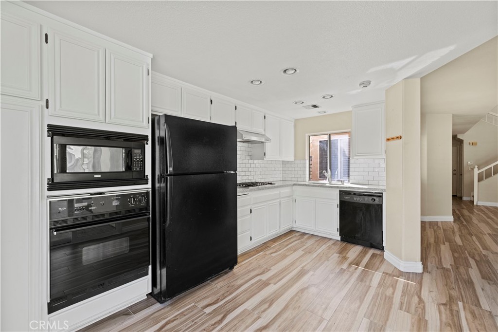 25815 Dickens Court 8