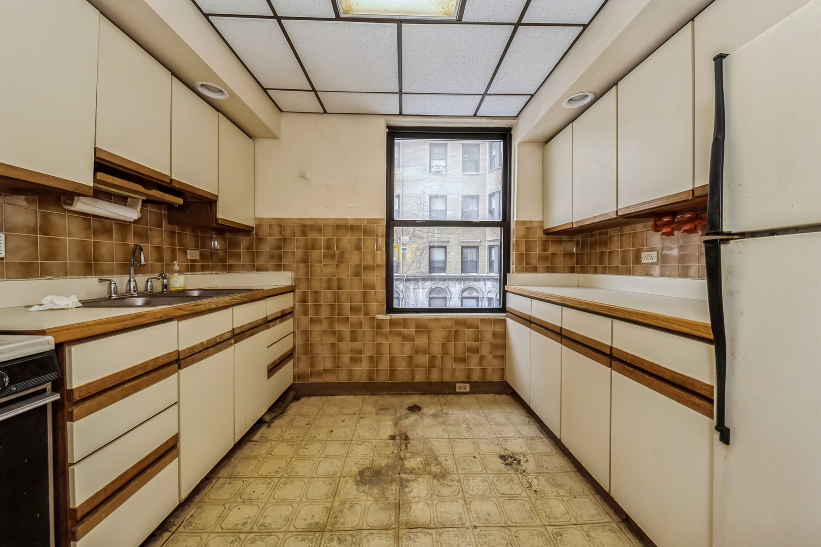 1755 E 55TH Street Unit: 307