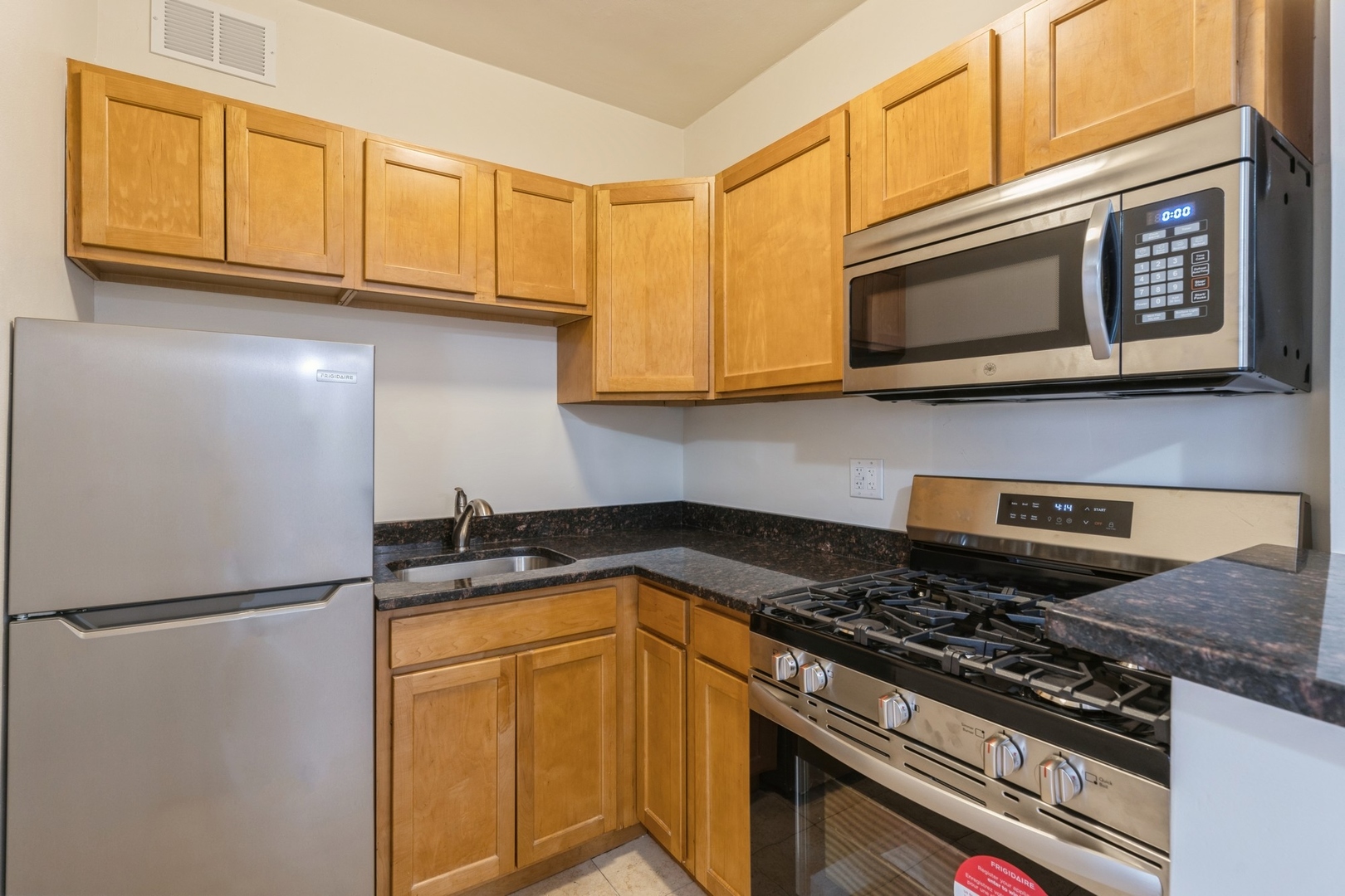 5135 S Kenwood Avenue Unit: 303