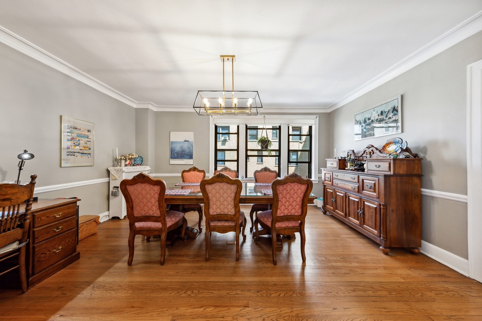 1755 E 55th Street Unit: 601